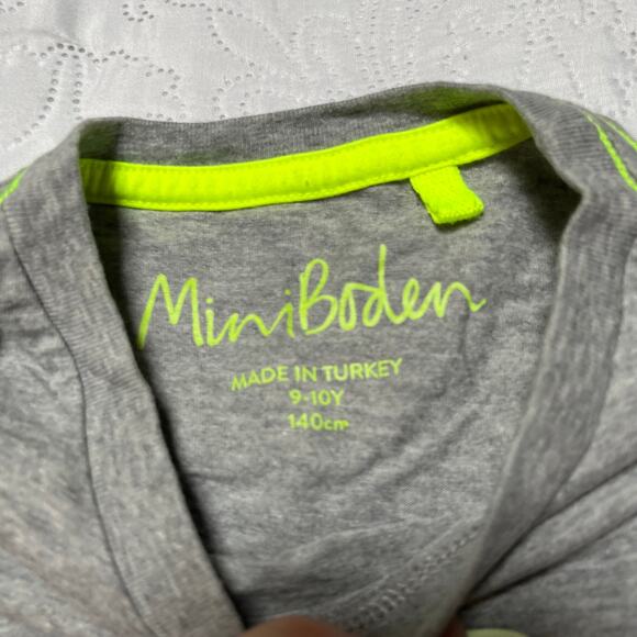 Mini Boden Glow in the Dark Halloween Shirt Size 9/10 - Picture 5 of 5